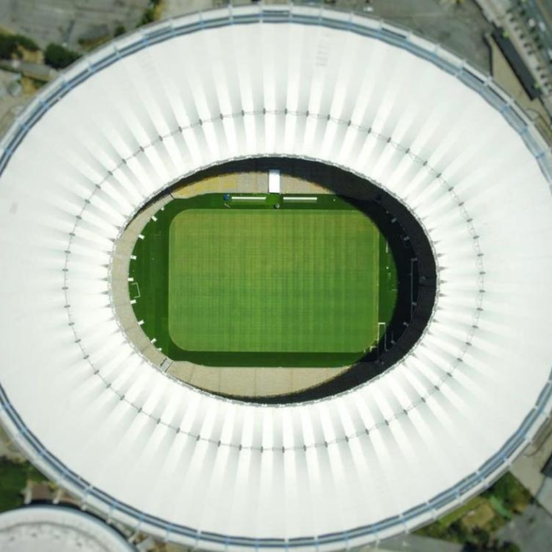 Maracanã visto de cima com gramado de alta performance